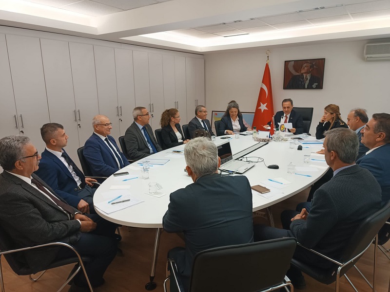 İlçe Kaymakamımız Sn. Ahmet Hamdi Usta Başkanlığında İlçe İdare Şube Başkanlırı Toplantısı Yapıldı.